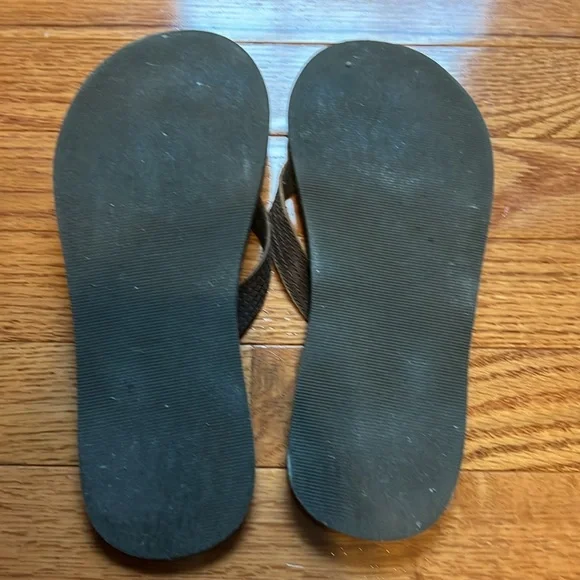 American Eagle leather flip flops - Picture 3 of 4